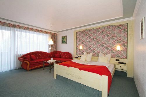 Parkhotel Tannenhof 4*